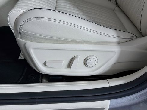 New 2026 Genesis G70 2.5T Prestige image 22