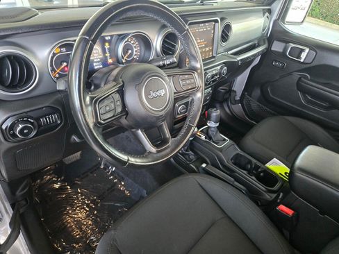 Used 2021 Jeep Wrangler Unlimited Sport AWD/4WD image 12