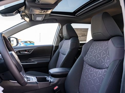 New 2025 Toyota RAV4 XLE image 19