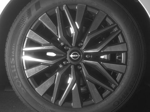 Used 2026 Nissan Altima 2.5 SV FWD image 16