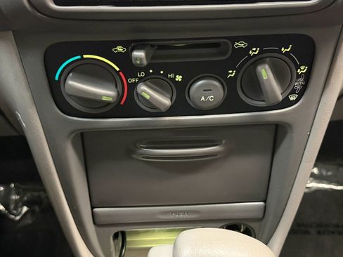 Used 2000 Toyota Corolla VE image 32