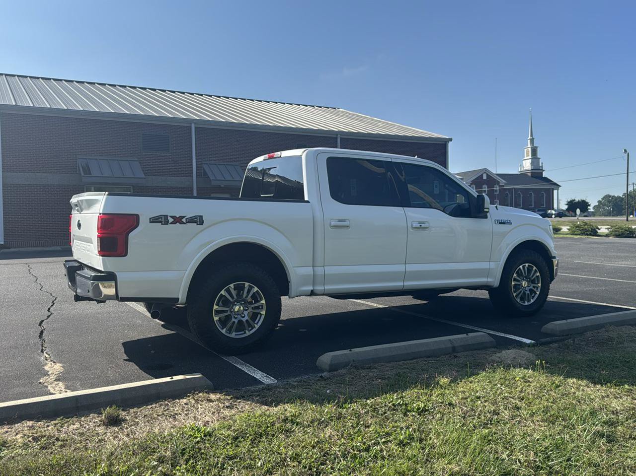 Used 2020 Ford F150 Lariat w/ Equipment Group 501A Mid AWD/4WD image 3