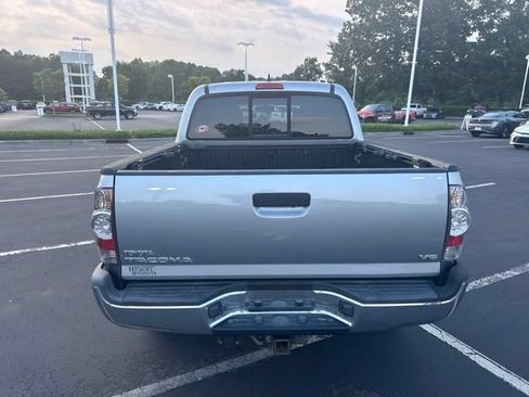 Used 2015 Toyota Tacoma 4x4 Double Cab w/ TRD Off-Road Package image 5