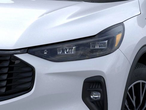 New 2025 Ford Escape SE w/ PHEV Premium Package image 18