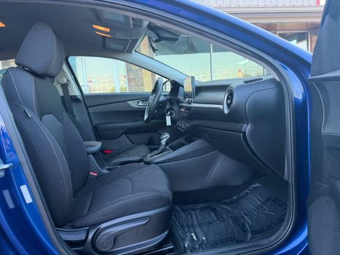 Used 2020 Kia Forte LXS FWD image 21
