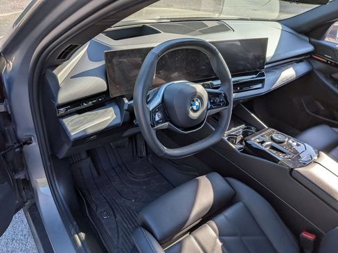Used 2024 BMW 530i xDrive w/ Premium Package AWD/4WD image 11