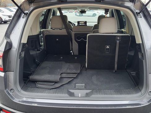 Certified 2023 Honda Pilot LX image 4