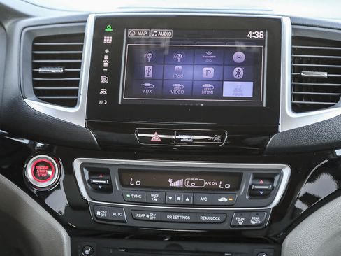 Used 2016 Honda Pilot Elite image 14
