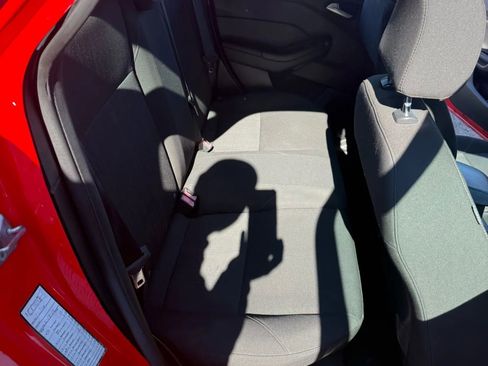 Used 2015 Ford Focus SE image 17