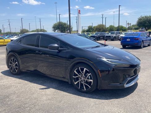 Certified 2023 Toyota Prius Prime Premium w/ Advanced Technology Package FWD image 3