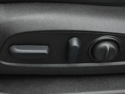 Used 2022 GMC Terrain SLT w/ Tech Package image 14