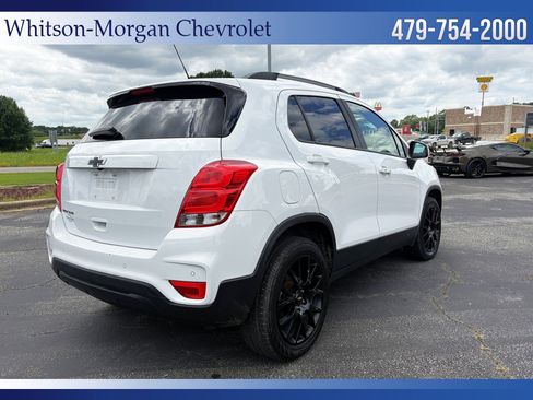 Used 2021 Chevrolet Trax LT w/ Premium Seat Package AWD/4WD image 5
