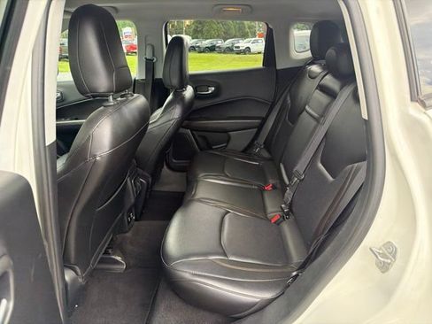 Used 2018 Jeep Compass Limited w/ Navigation Group AWD/4WD image 16