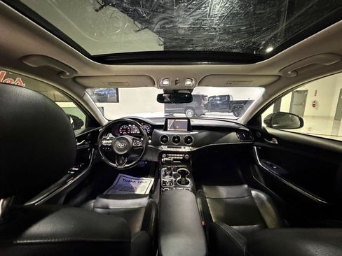 Used 2018 Kia Stinger Premium RWD image 20