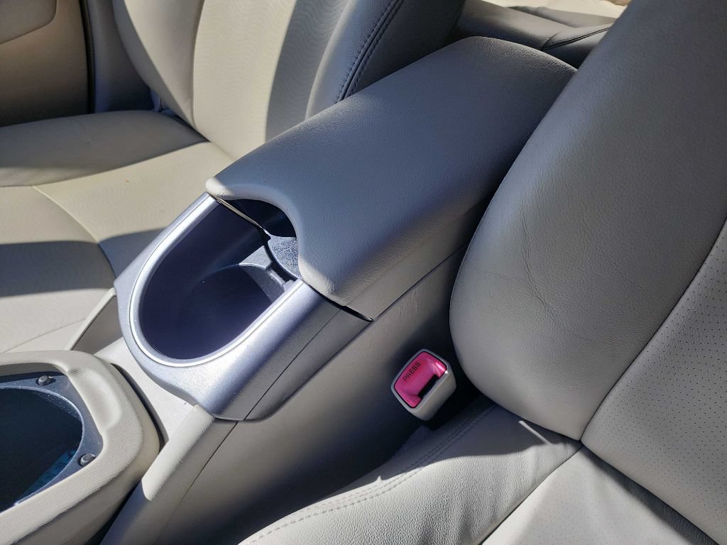 Used 2012 Toyota Prius Three FWD image 24