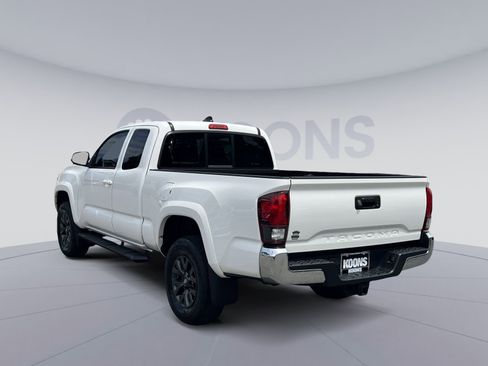 Used 2021 Toyota Tacoma SR5 RWD image 8