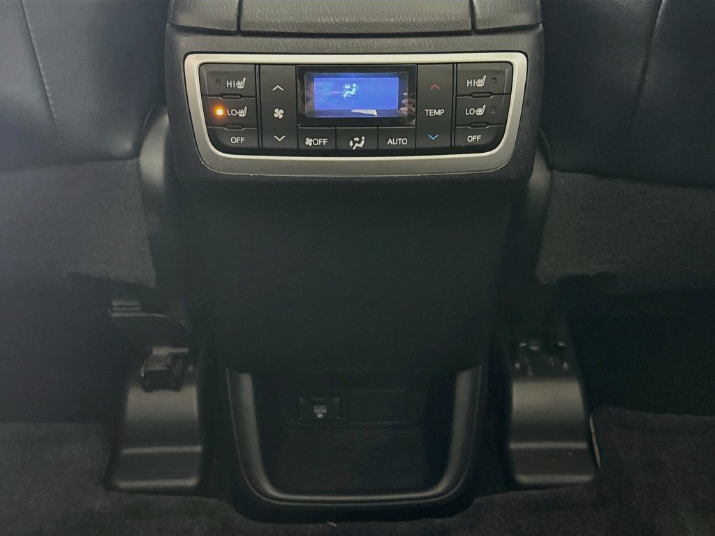 Used 2014 Toyota Highlander Limited Platinum FWD image 31