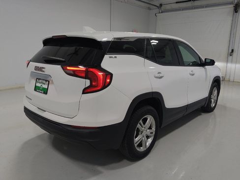 Used 2019 GMC Terrain SLE w/ LPO, Floor Liner Package FWD image 9