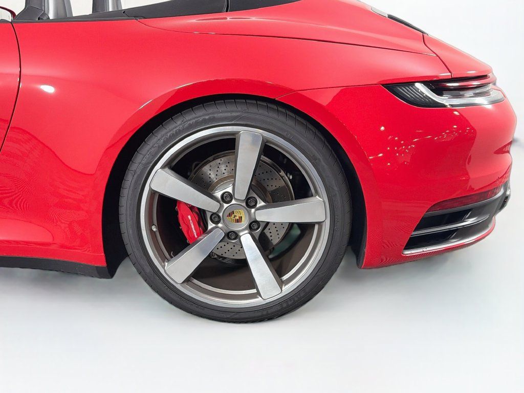 Certified 2020 Porsche 911 Carrera S RWD image 32
