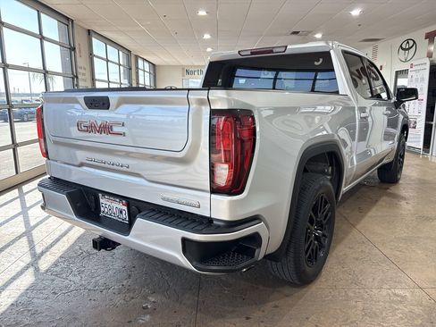 Used 2022 GMC Sierra 1500 Elevation image 2