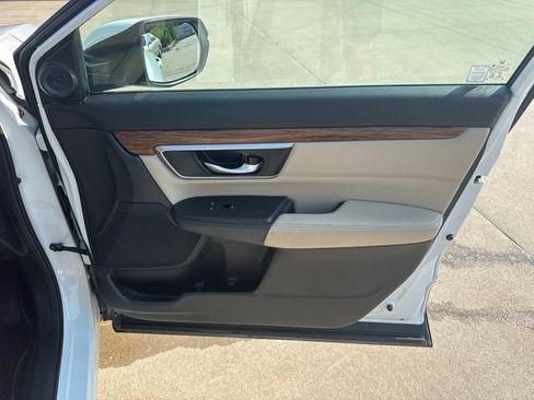 Used 2019 Honda CR-V Touring image 21