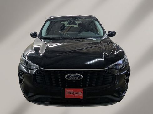 Used 2023 Ford Escape Platinum AWD/4WD image 2