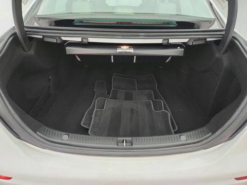 Used 2017 Mercedes-Benz E 300 4MATIC image 35