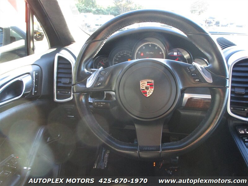 Used 2011 Porsche Cayenne Turbo AWD/4WD image 21