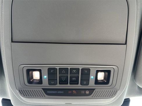 Certified 2022 Ford Explorer XLT w/ Equipment Group 202A image 27