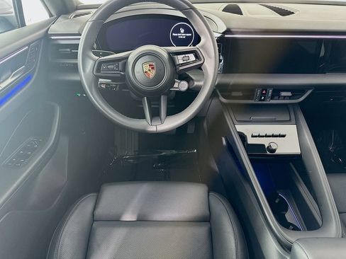 Certified 2025 Porsche Macan Electric RWD image 25