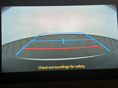 Used 2025 Toyota Prius Plug-In Hybrid image 24