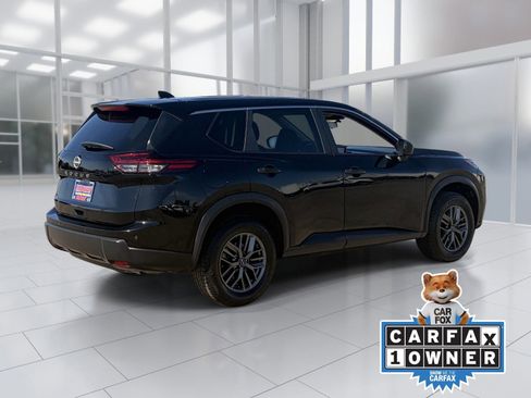 Used 2024 Nissan Rogue S image 6