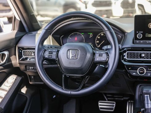Used 2025 Honda Civic Sport image 15