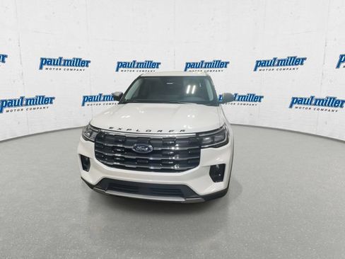 Used 2025 Ford Explorer Active w/ Active Comfort Package AWD/4WD image 5