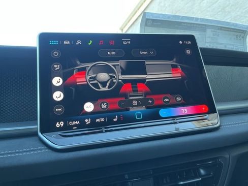 New 2026 Volkswagen Tiguan SE R-Line image 19