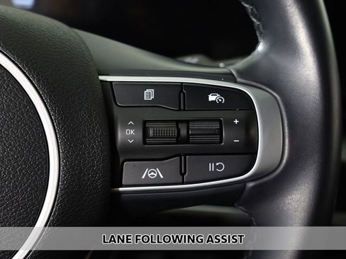 Used 2023 Kia Sportage EX FWD image 4