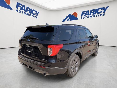 Used 2022 Ford Explorer XLT w/ Equipment Group 202A AWD/4WD image 8