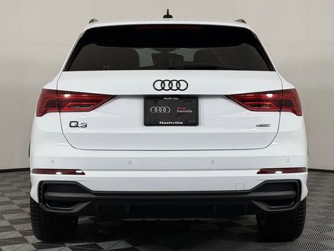 Certified 2025 Audi Q3 2.0T Premium w/ Convenience Package image 9