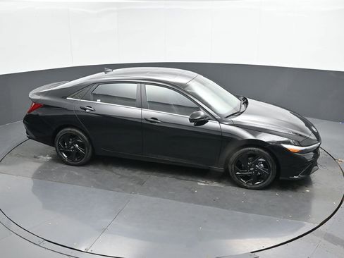 Used 2026 Hyundai Elantra SEL Sport Premium FWD image 39