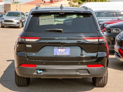 Used 2023 Jeep Grand Cherokee Trailhawk w/ Advanced Protech Group II AWD/4WD image 6