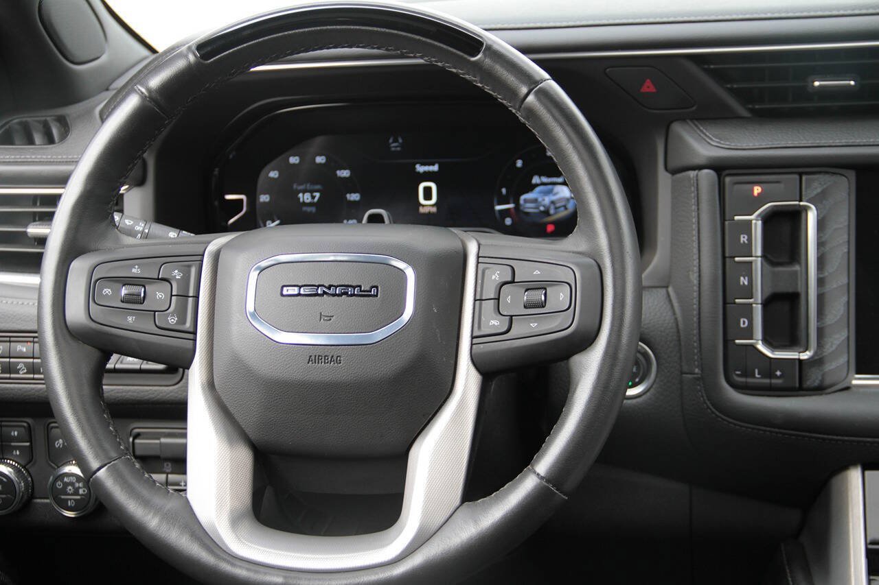 Used 2024 GMC Yukon Denali w/ Advanced Technology Package AWD/4WD image 18