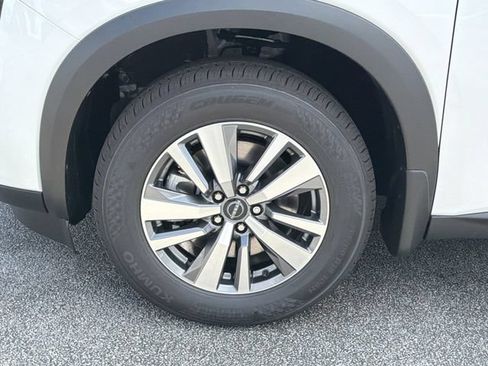 Used 2026 Nissan Pathfinder SL AWD/4WD image 30