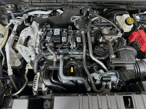 Used 2025 Nissan Kicks SV FWD image 31
