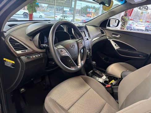 Used 2017 Hyundai Santa Fe Sport image 9