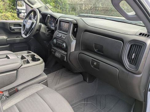 Used 2024 Chevrolet Silverado 2500 Custom w/ Custom Convenience Package AWD/4WD image 35