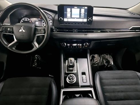 Used 2024 Mitsubishi Outlander SE AWD/4WD image 15
