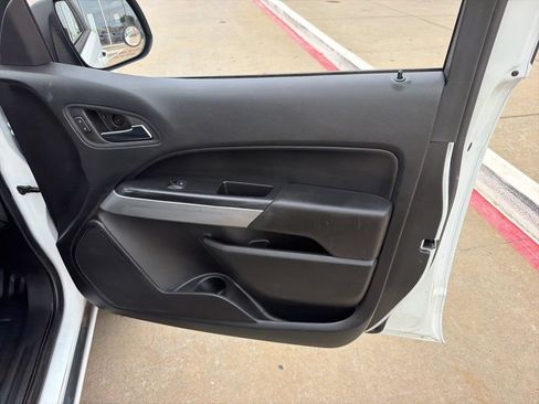 Used 2022 Chevrolet Colorado LT w/ Fleet Safety Package RWD image 16
