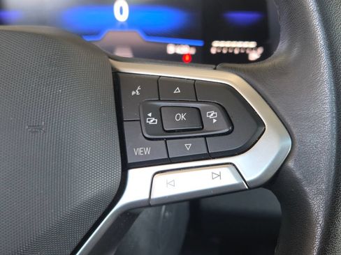 Used 2025 Volkswagen Jetta SE FWD image 5