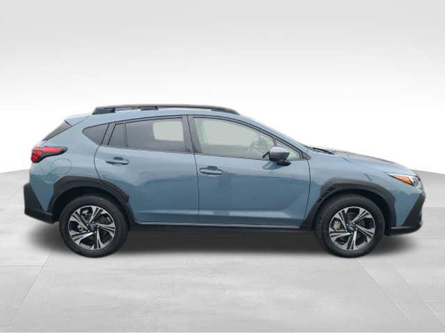 Used 2024 Subaru Crosstrek 2.0i Premium w/ Crosstrek Mirror Package AWD/4WD image 2
