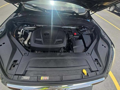 Used 2016 Volvo XC90 T6 Momentum w/ Protection Package Plus AWD/4WD image 8